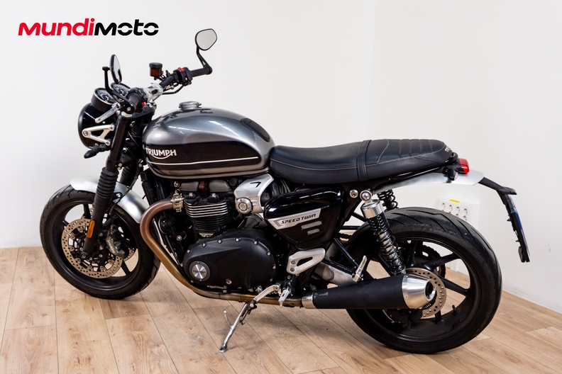 Motorbike image 7