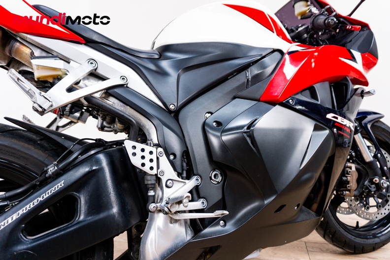 Motorbike image 3