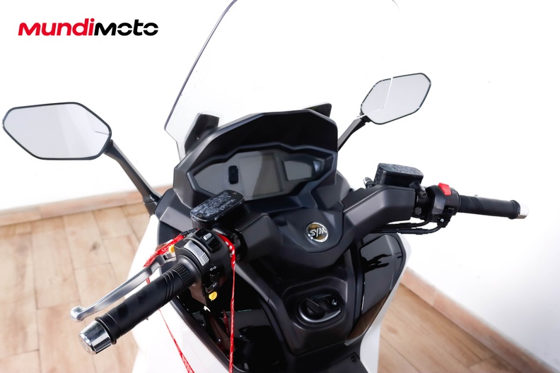 Motorbike image 10