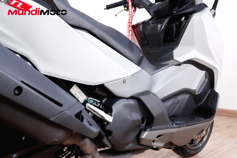 Motorbike image 3