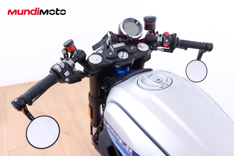 Motorbike image 10