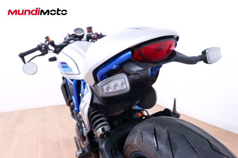 Motorbike image 8