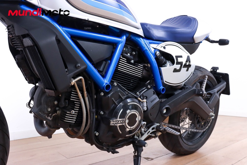Motorbike image 9