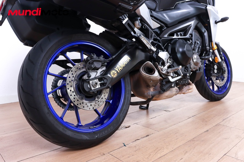 Motorbike image 3