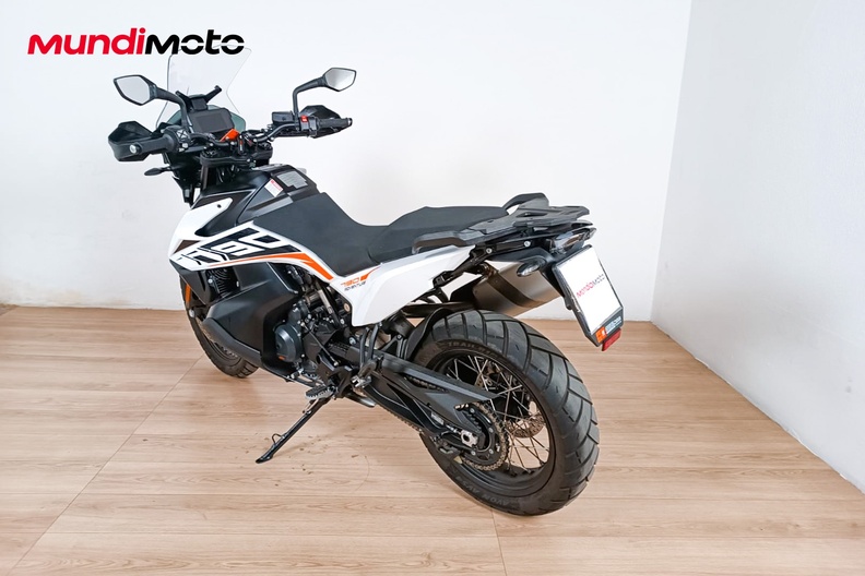 Motorbike image 7