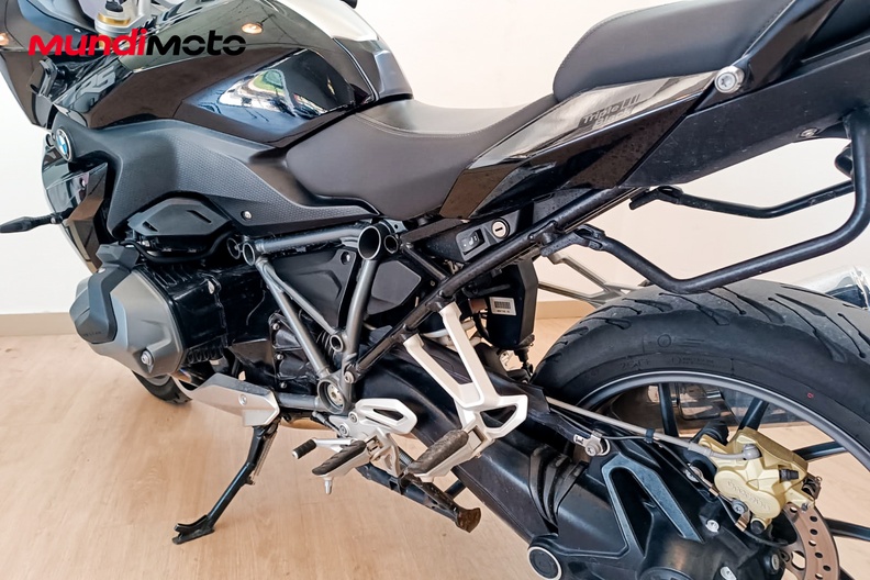 Motorbike image 8