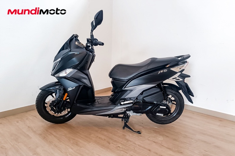 Motorbike image 5