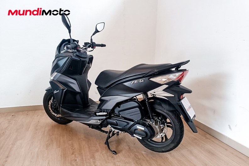 Motorbike image 7