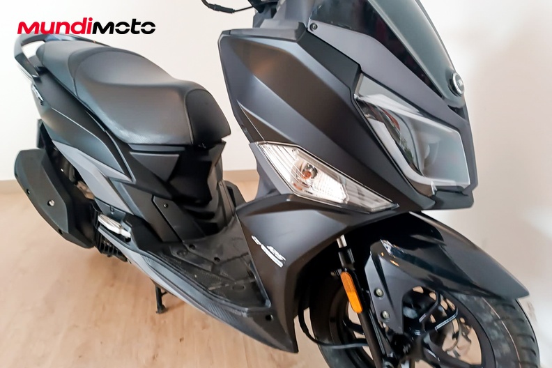 Motorbike image 4