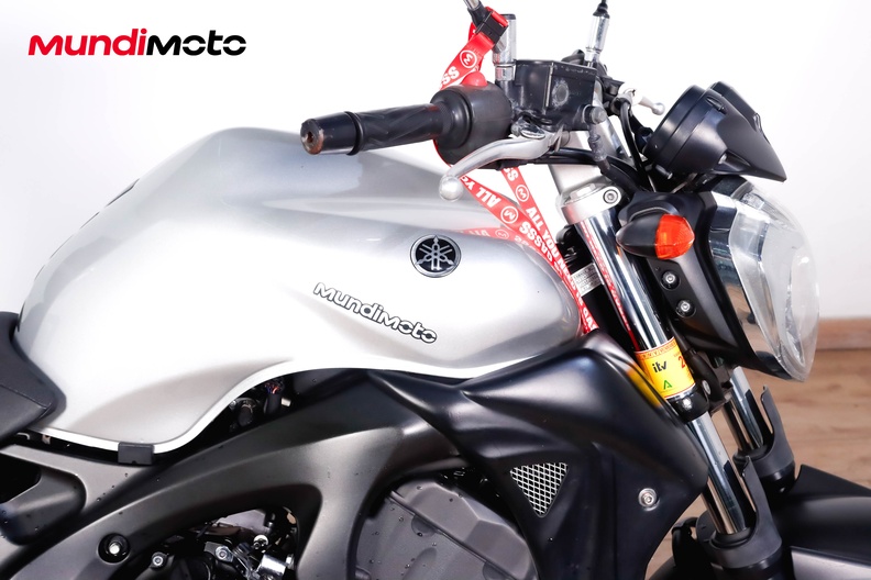 Motorbike image 13