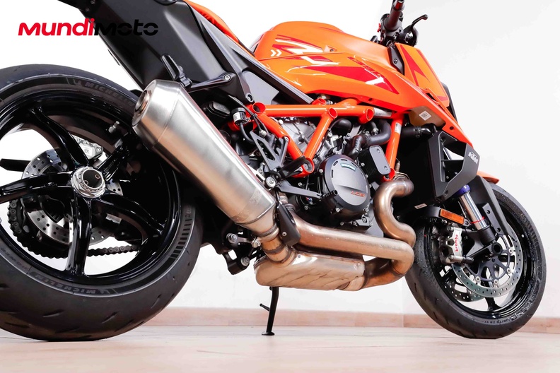 Motorbike image 3