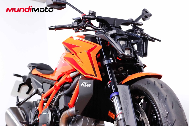 Motorbike image 4