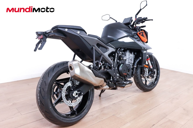 Motorbike image 6