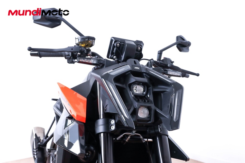 Motorbike image 8