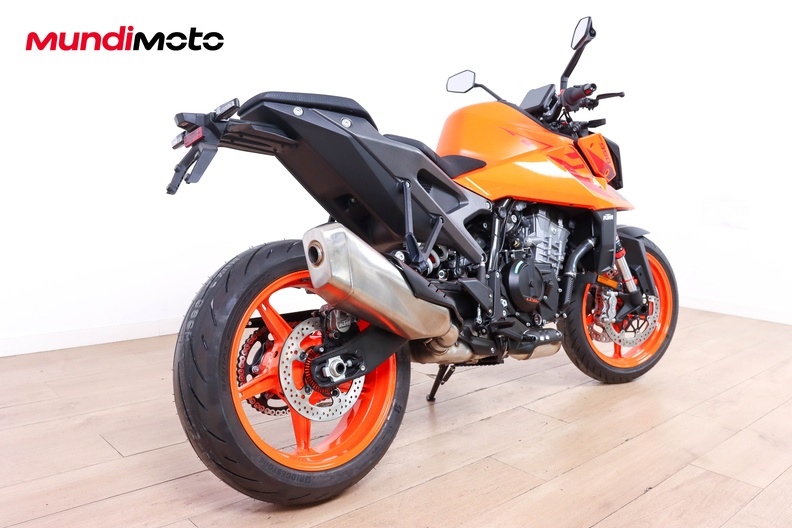 Motorbike image 2