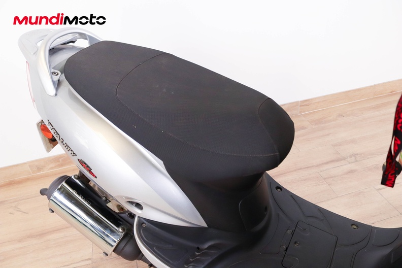 Motorbike image 13