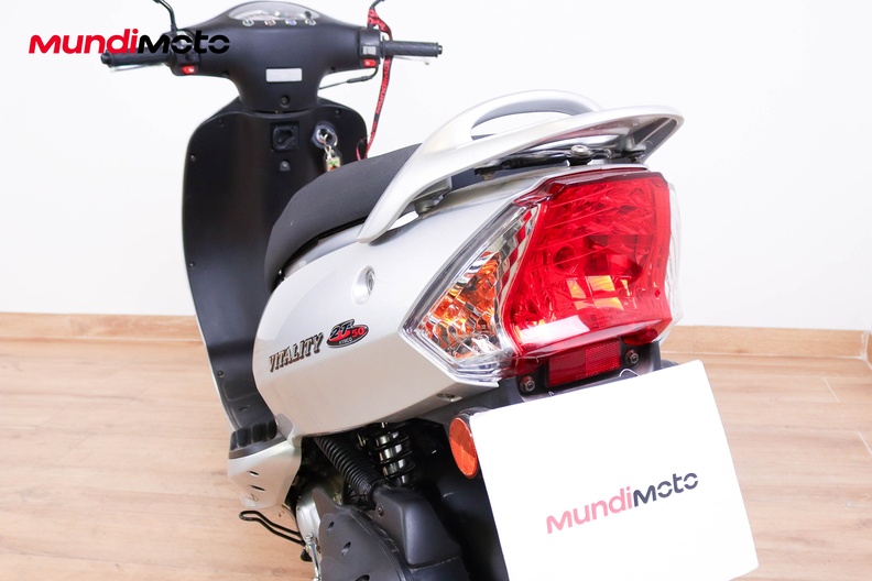 Motorbike image 8