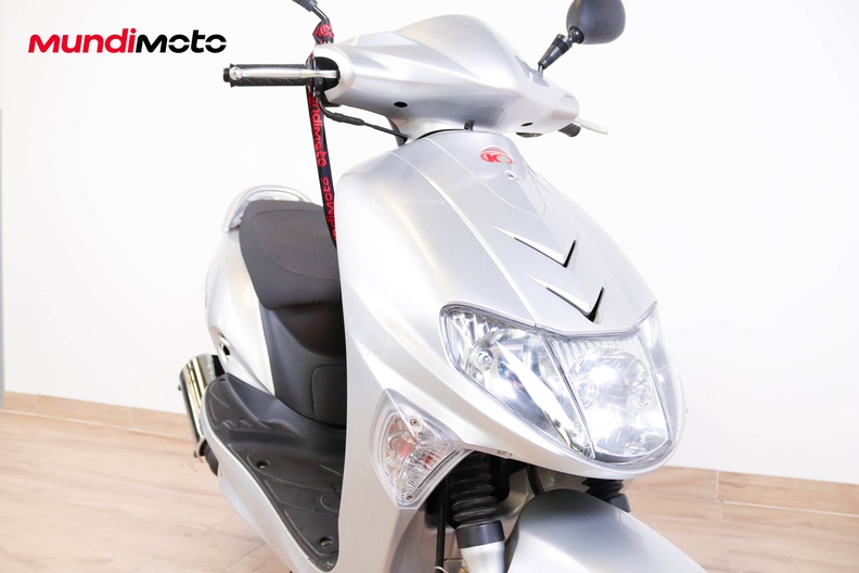 Motorbike image 4