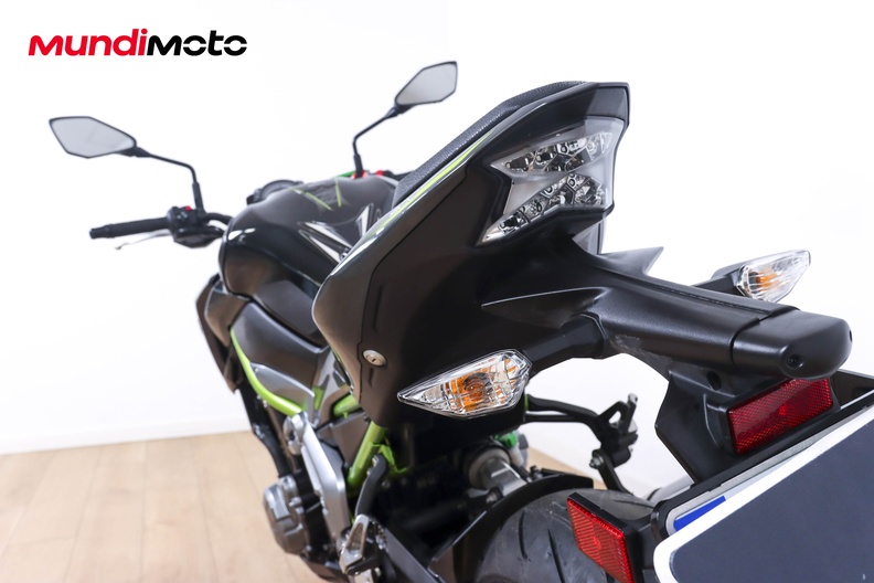 Motorbike image 9