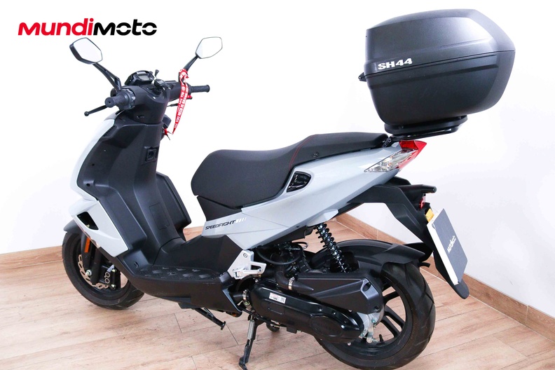 Motorbike image 6