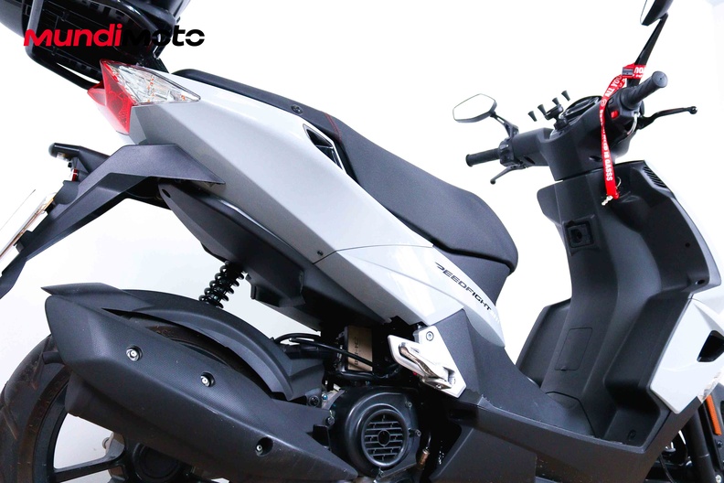 Motorbike image 3
