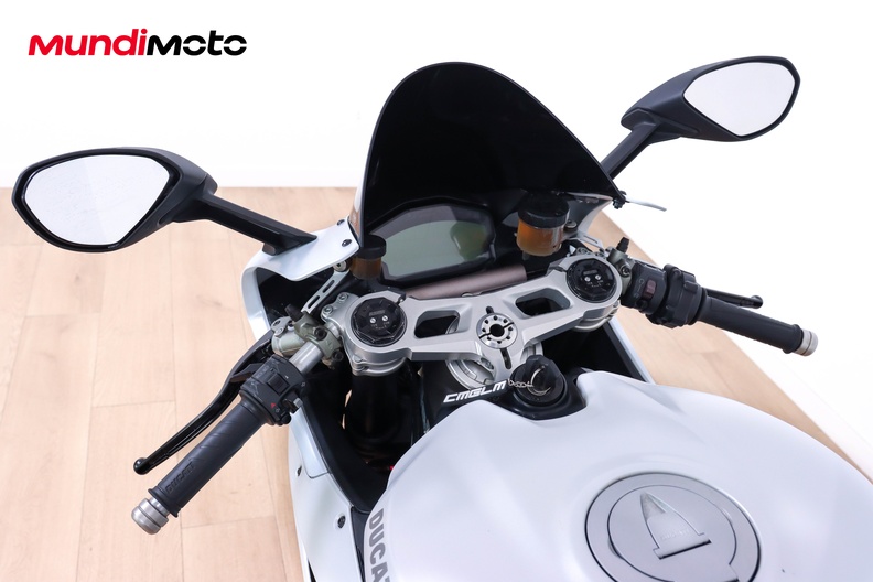 Motorbike image 10