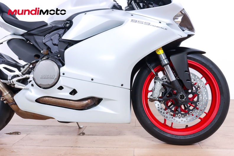 Motorbike image 13