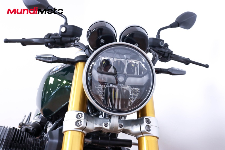 Motorbike image 4