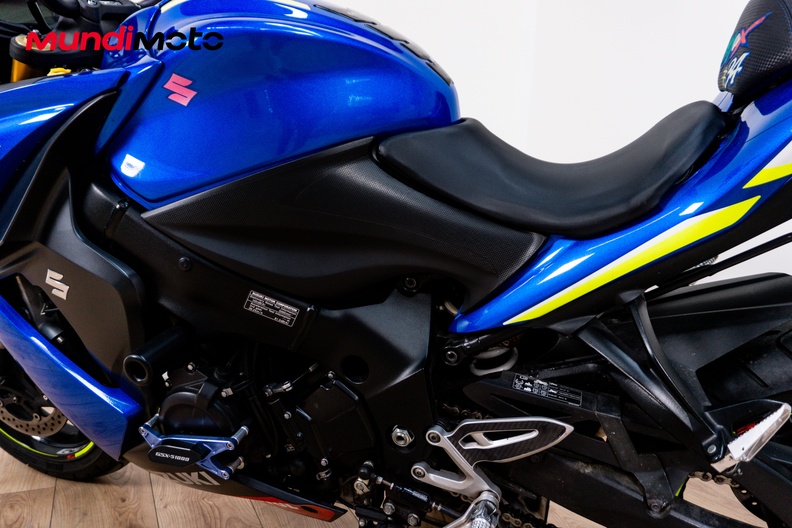 Motorbike image 8