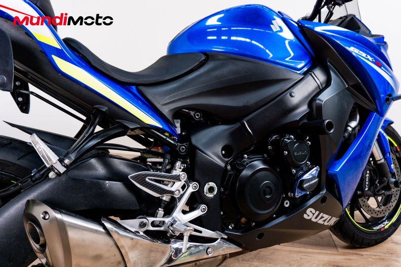 Motorbike image 3