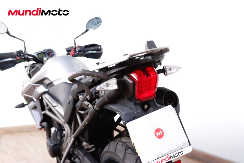 Motorbike image 9
