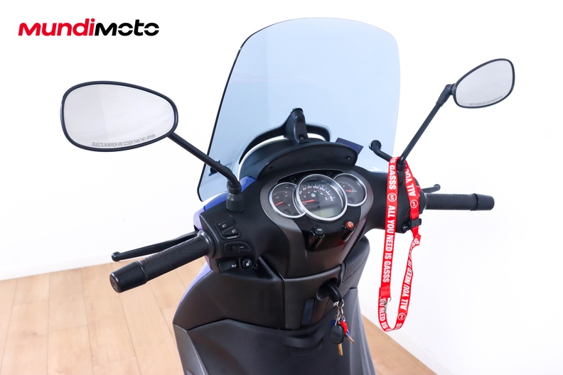 Motorbike image 10