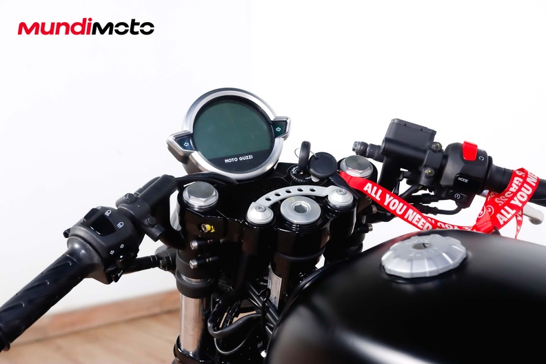 Motorbike image 10