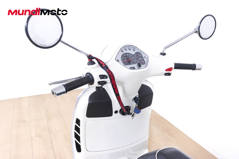 Motorbike image 10