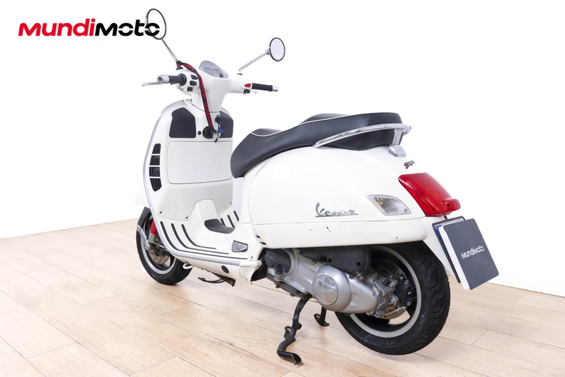 Motorbike image 6