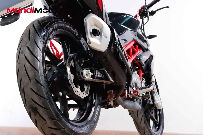 Motorbike image 3