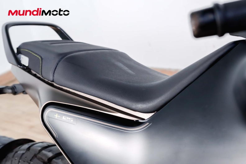 Motorbike image 13