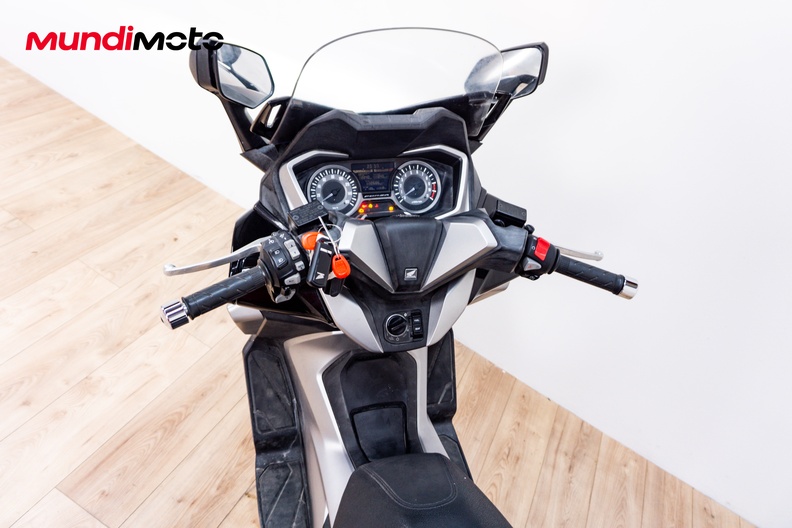 Motorbike image 10