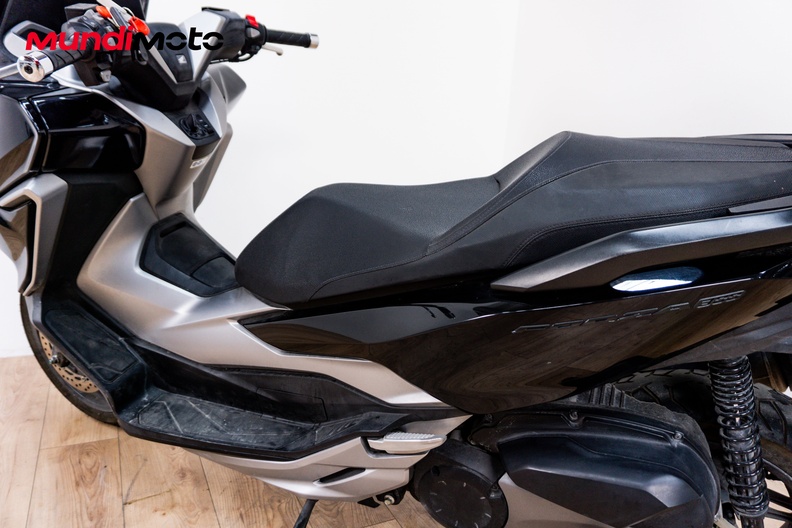 Motorbike image 8