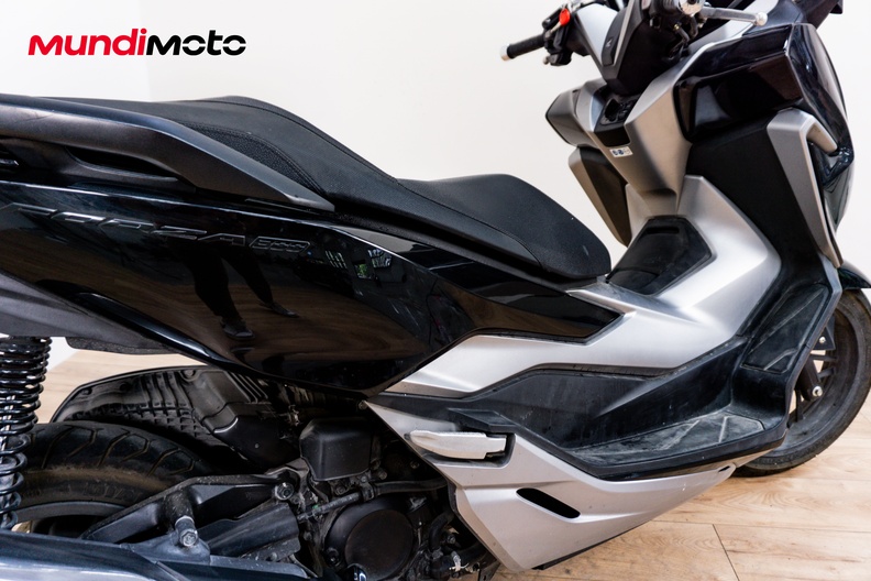 Motorbike image 3