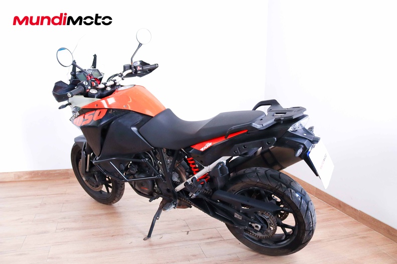 Motorbike image 6