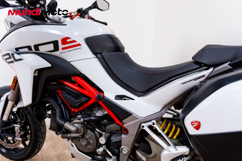 Motorbike image 8