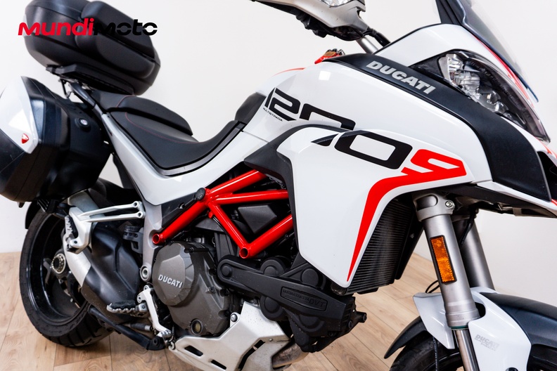 Motorbike image 4