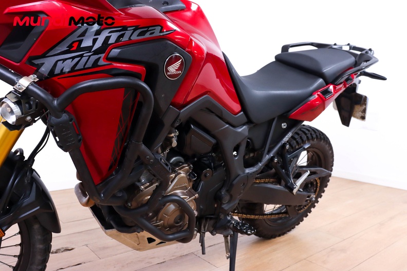 Motorbike image 9