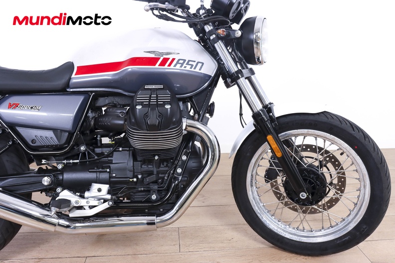Motorbike image 13