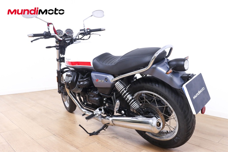 Motorbike image 6