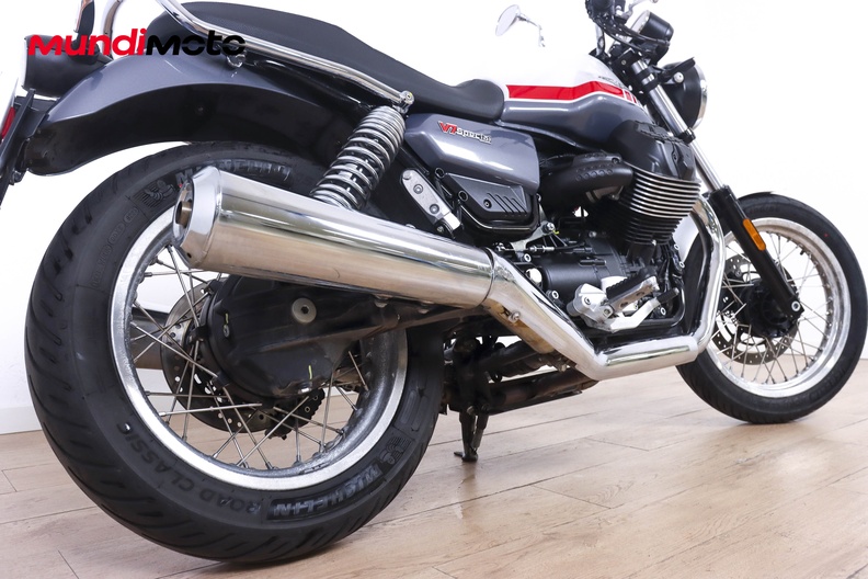 Motorbike image 3