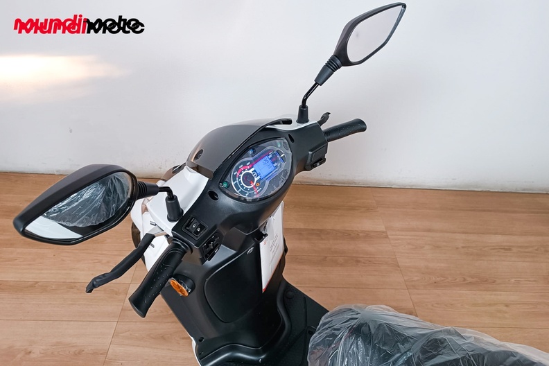 Motorbike image 10
