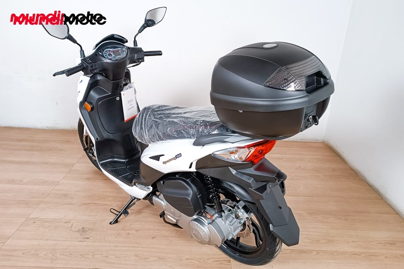 Motorbike image 7