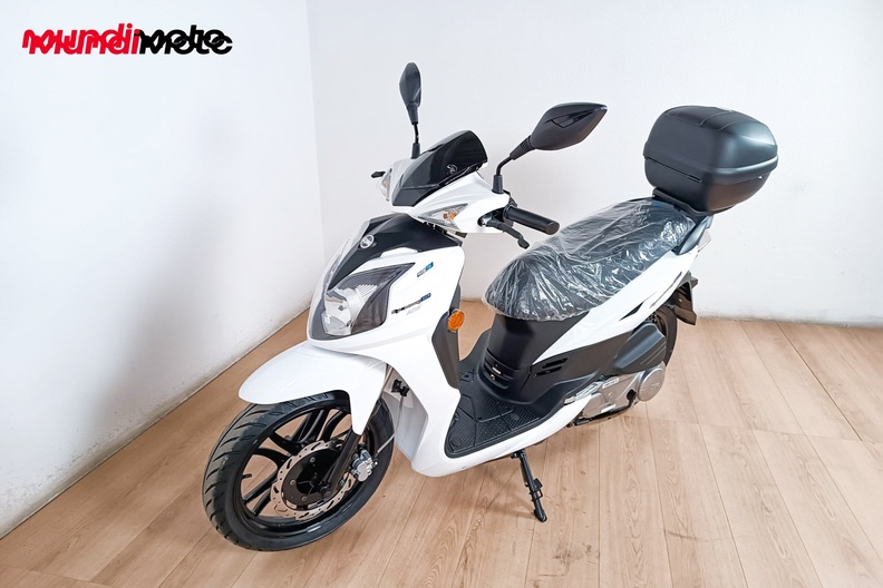 Motorbike image 6